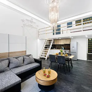 Florence Downtown Apartman
