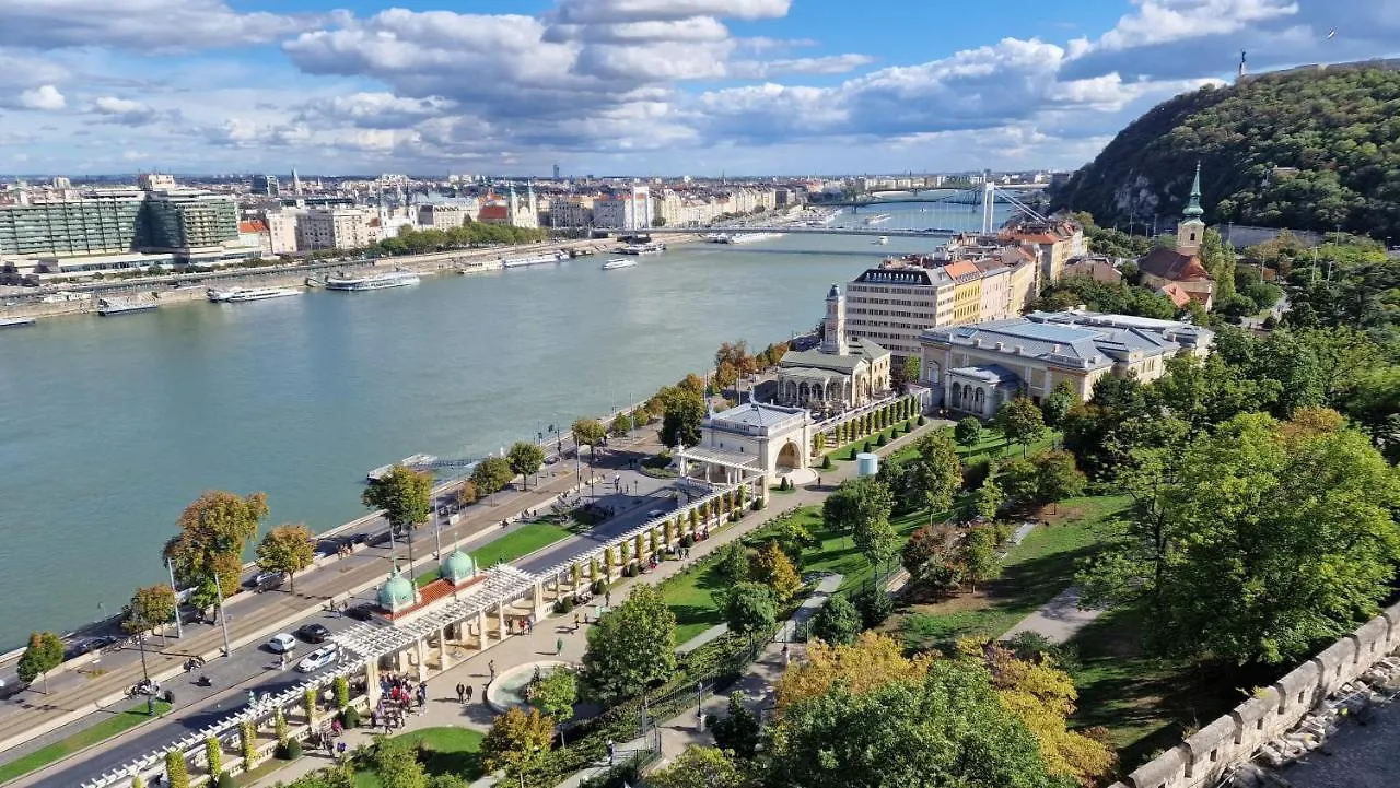 Lovely Boutique Apartment With Parliament View Budapest